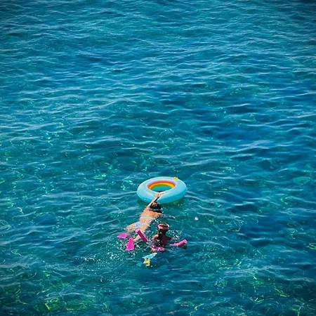 Trande 4* Леука