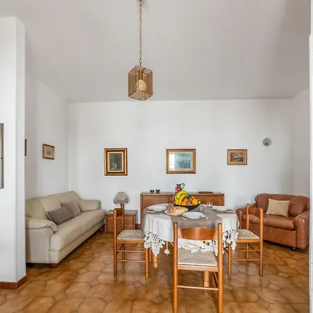 Trande Ξενοδοχείο με διαμερίσματα 3*