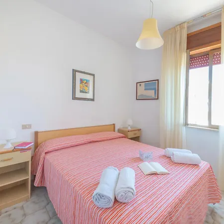 Trande Aparthotel 3*