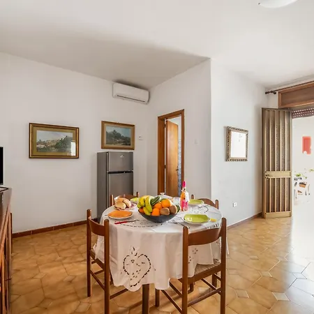 Trande Aparthotel 3*